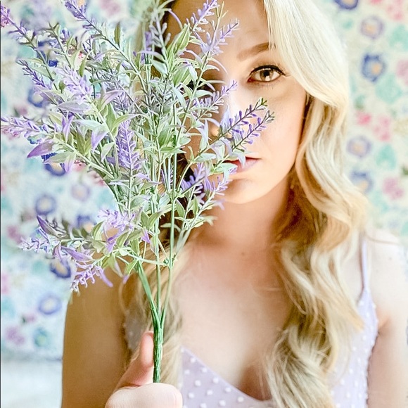 Meet your Posher, Jennifer - Picture 3 of 3